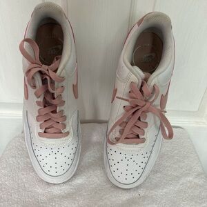 Nike white and pink laced sneaker